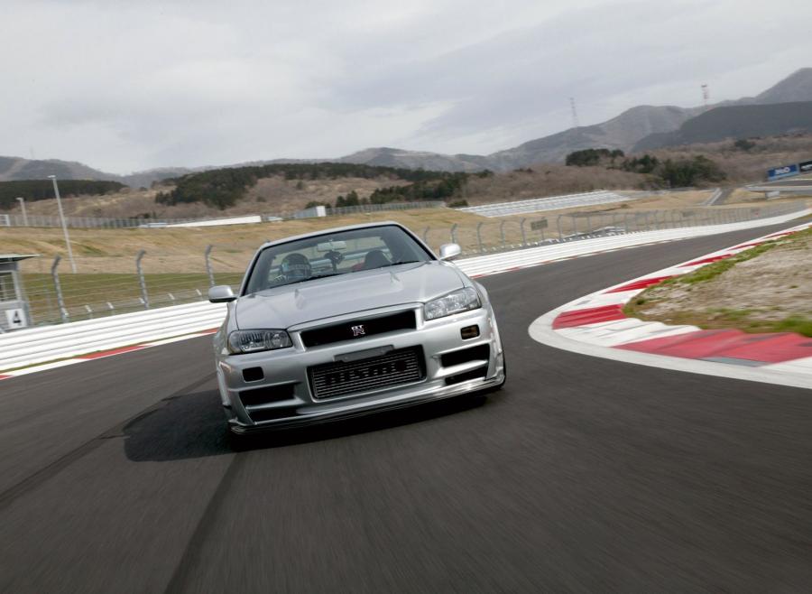  Nissan Skyline Nismo GT-R Z-Tune 2004 года  (фото 6 из 17)